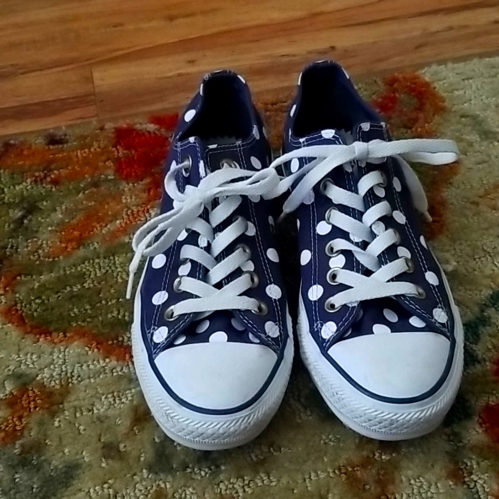Polka dot converse